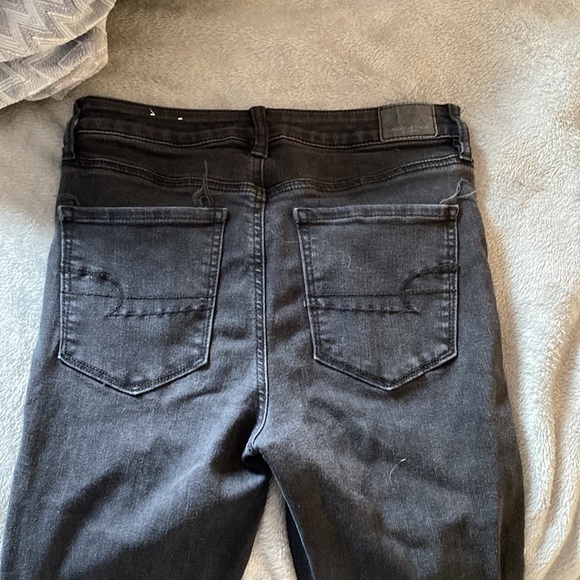 black american eagle skinny, high waisted jeans. - Picture 2 of 3